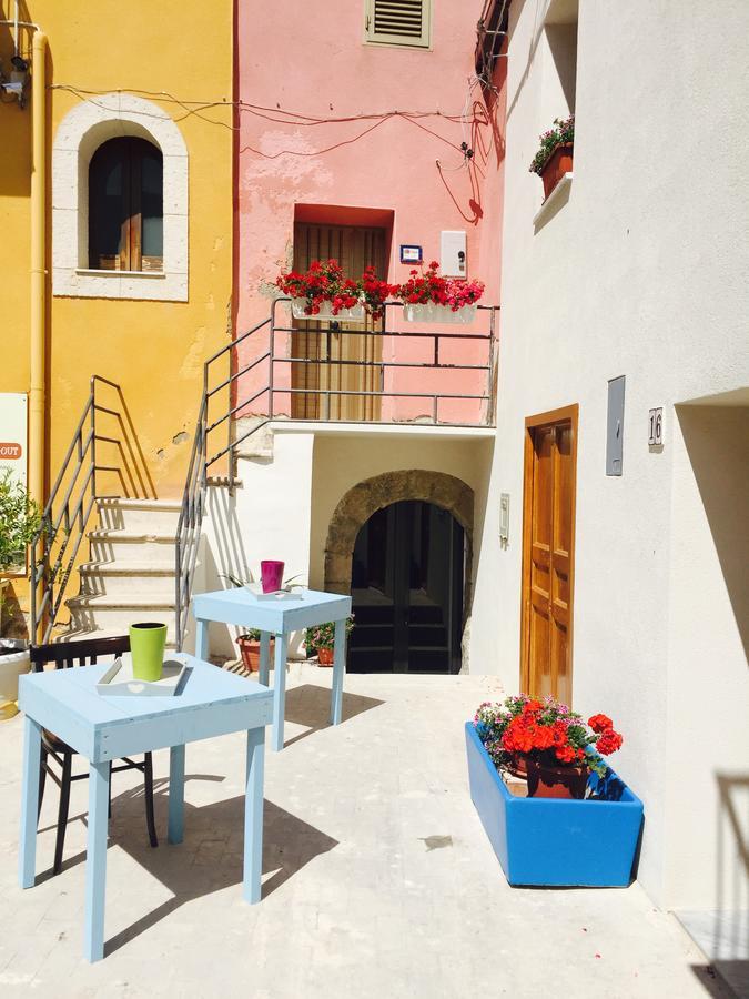 Le Soste Di Finzia Bed and Breakfast Licata Exteriör bild